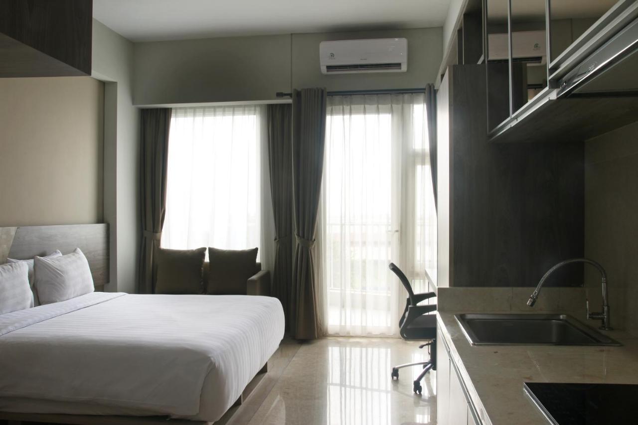 Graha Makara Suite Hotel & Residence Cikarang Esterno foto