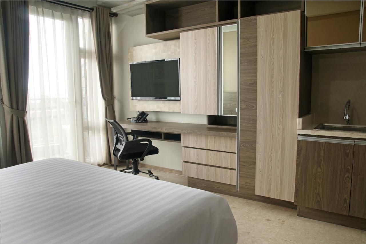 Graha Makara Suite Hotel & Residence Cikarang Esterno foto