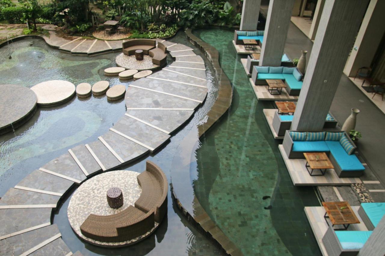Graha Makara Suite Hotel & Residence Cikarang Esterno foto