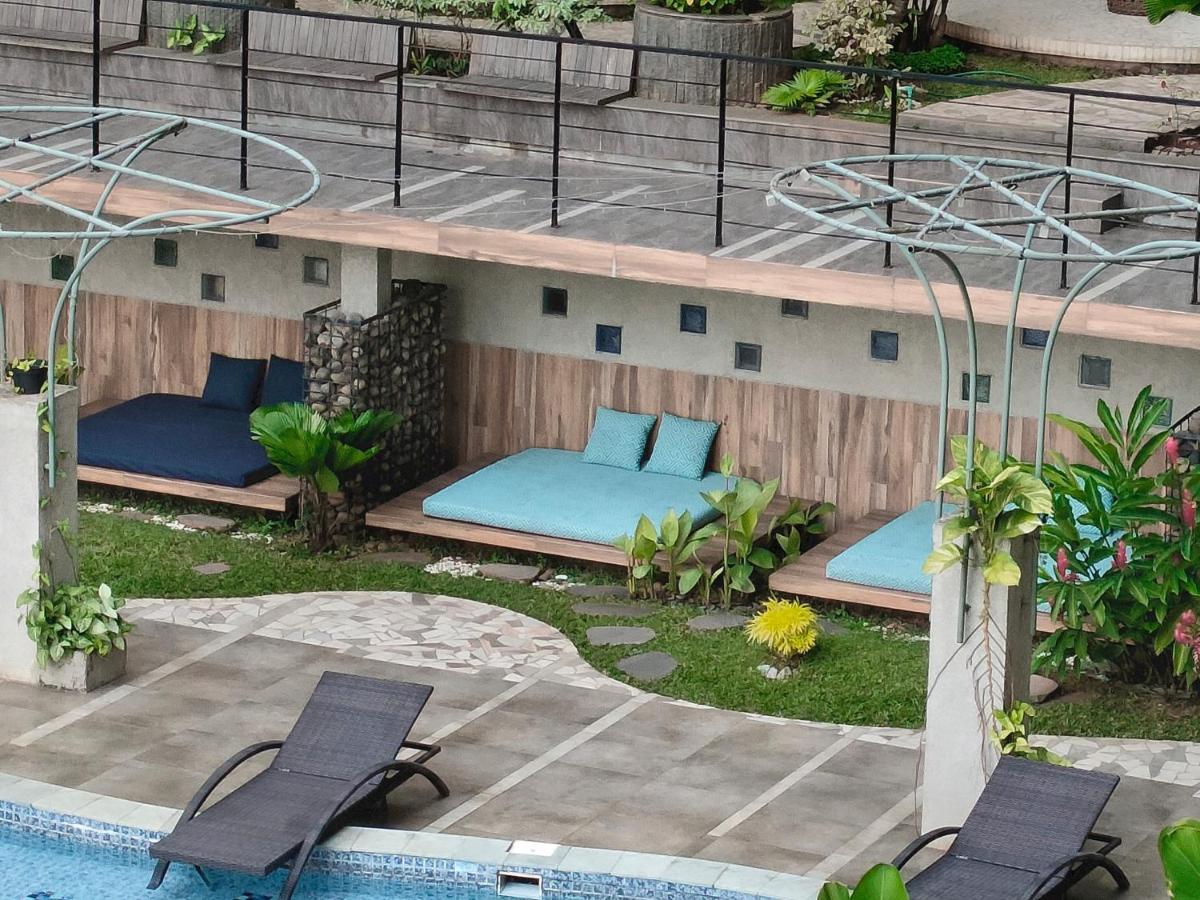 Graha Makara Suite Hotel & Residence Cikarang Esterno foto