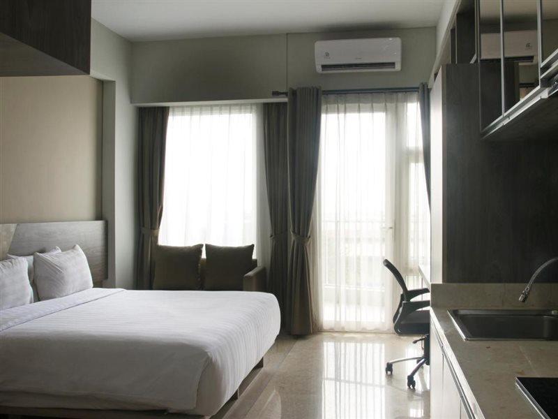Graha Makara Suite Hotel & Residence Cikarang Esterno foto