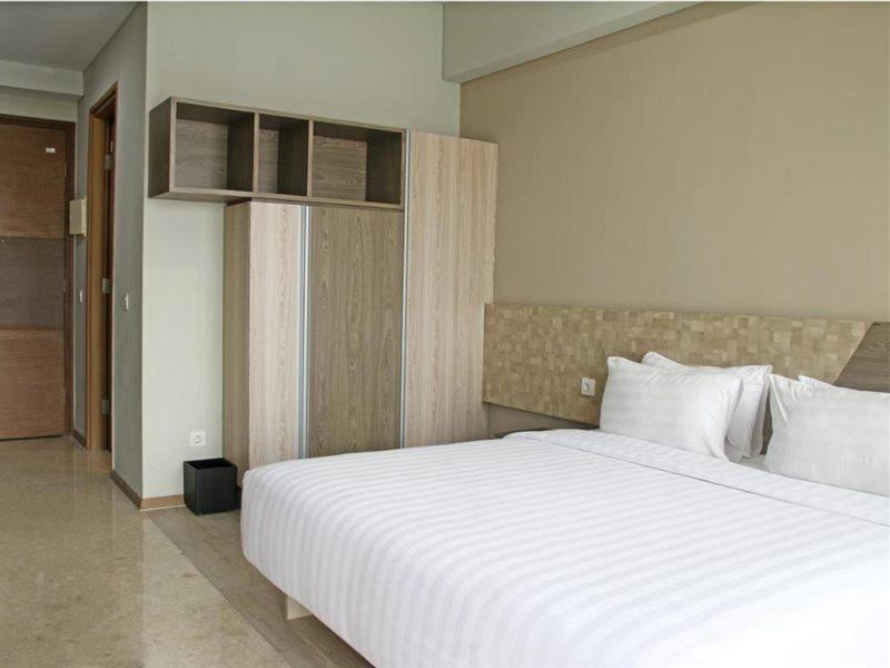 Graha Makara Suite Hotel & Residence Cikarang Esterno foto